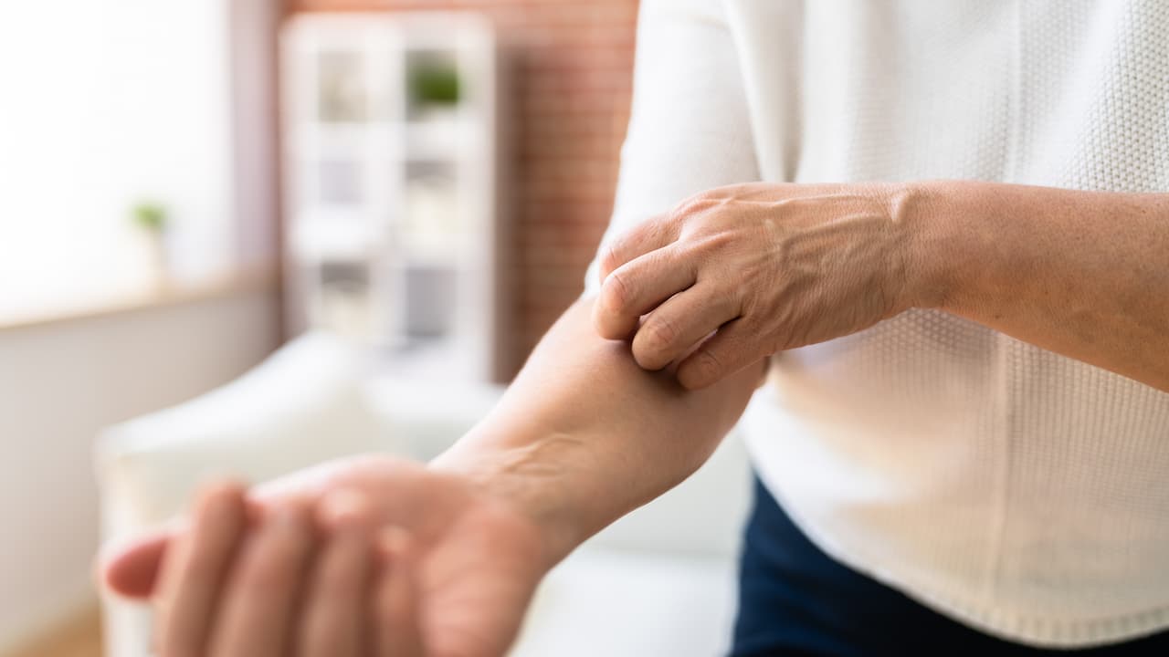 Have you heard of herpes zoster? And of shingles? Get to know this viral infection