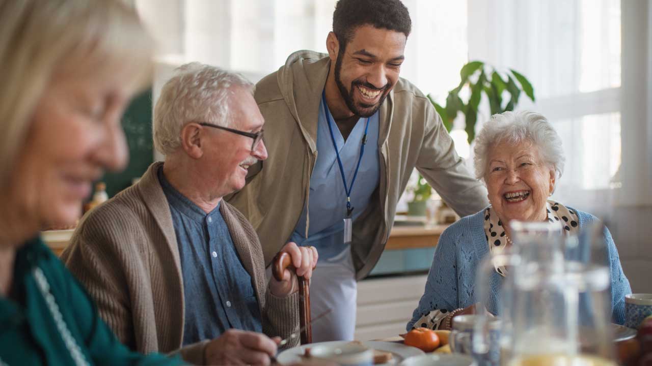 Support for the elderly. Measures and benefits for ageing with dignity
